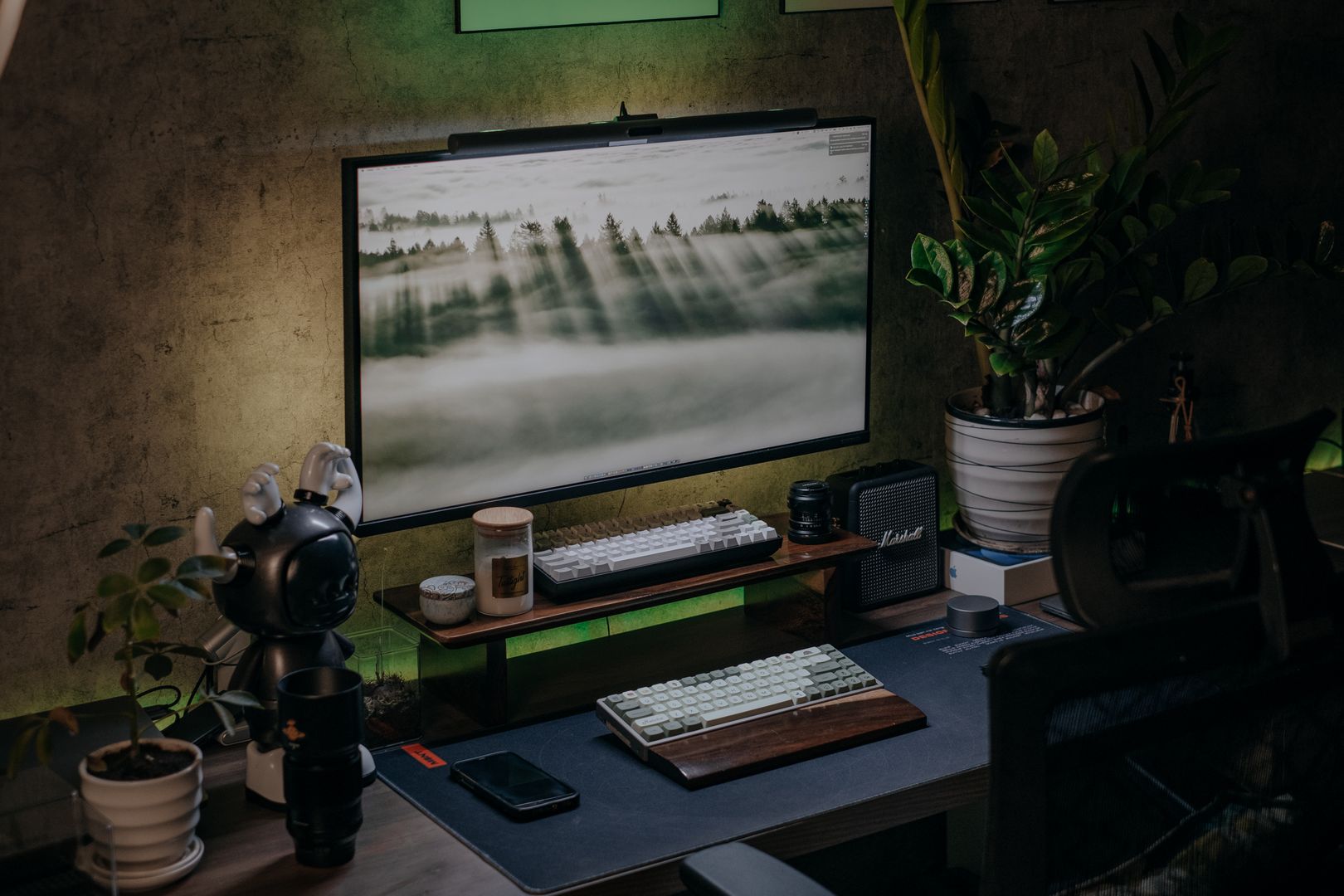Split ergonomic keyboard with tenting accessory on a desk