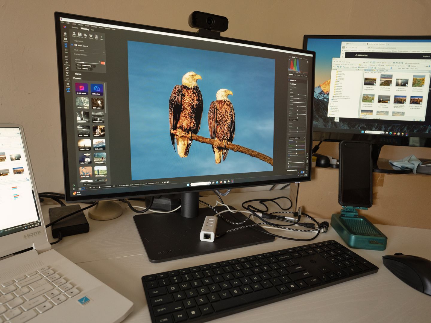 Autonomous SmartDesk Pro